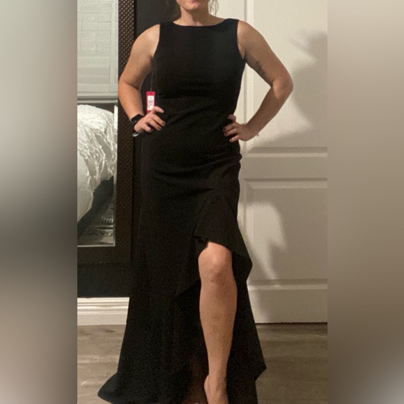 Vince Camuto Dresses & Skirts - Vince Camino Sleeveless high-low Dress